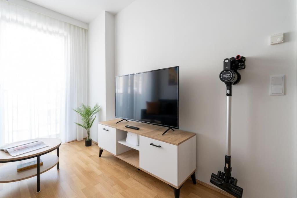 Urban 1br Retreat, Easy Link By Hm Wenen